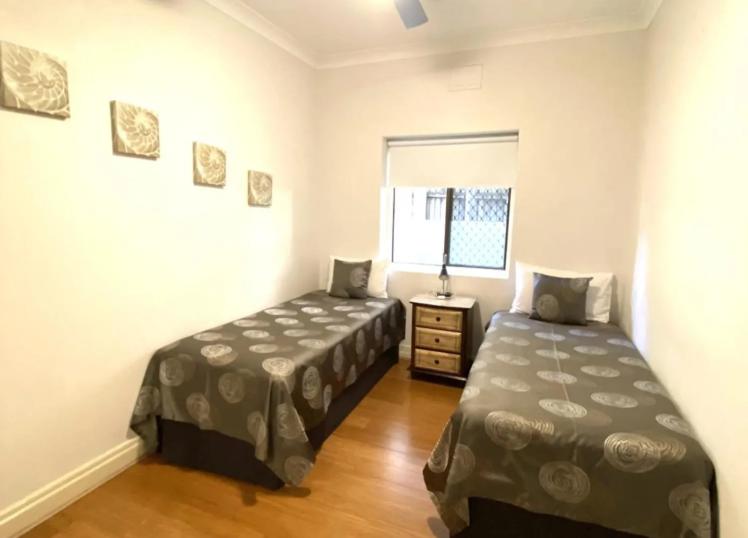 Hampton Court Apartments Brisbane Aparthotel