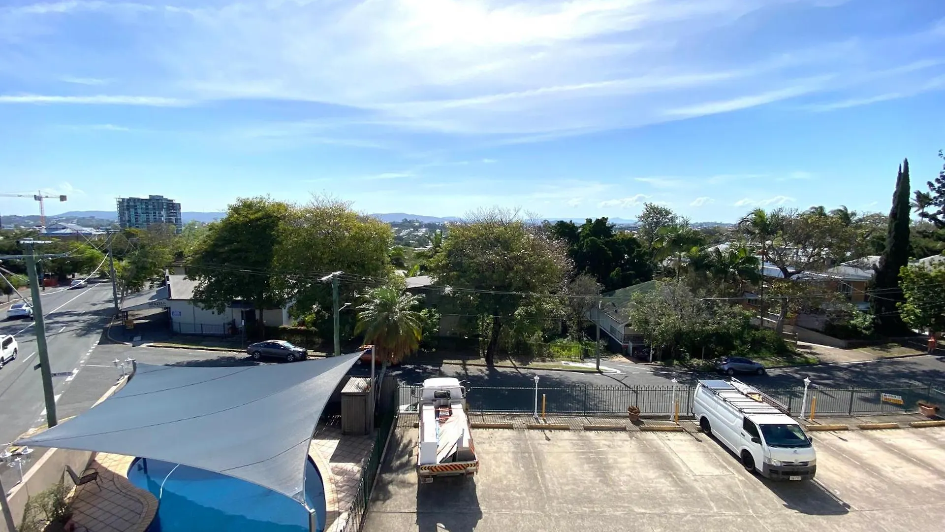 Hampton Court Apartments Brisbane Aparthotel