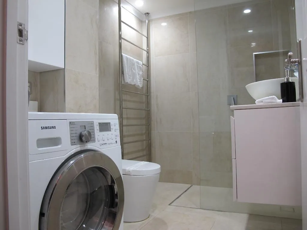 Aparthotel Hampton Court Apartments Brisbane