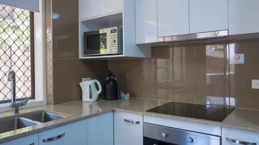 Hampton Court Apartments Brisbane Australia
