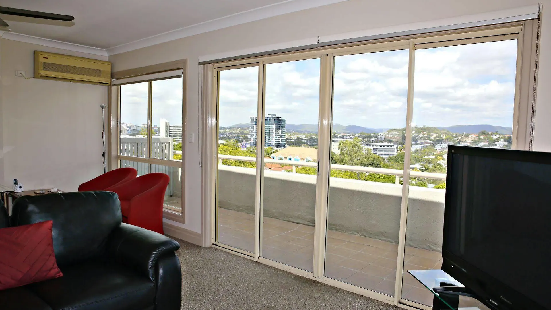 **** Aparthotel Hampton Court Apartments Brisbane Australia